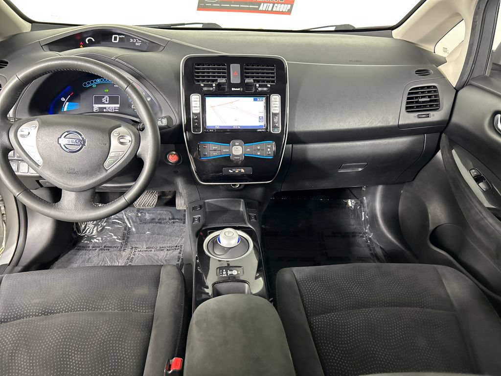 Used 2015 Nissan Leaf SV FWD image 19