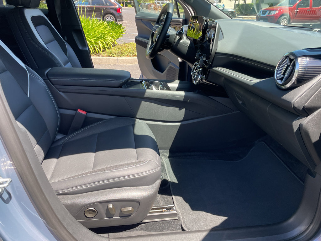 Used 2024 Chevrolet Blazer EV LT AWD/4WD image 52