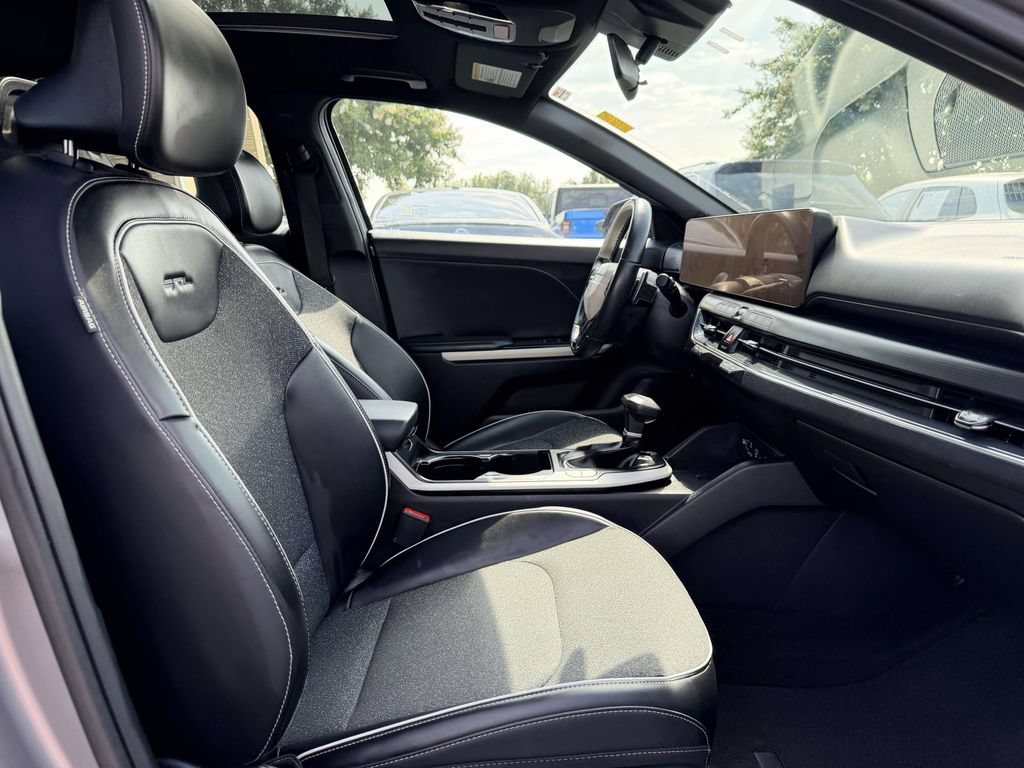 Used 2025 Kia K4 GT-Line w/ GT-Line Sunroof Package FWD image 9