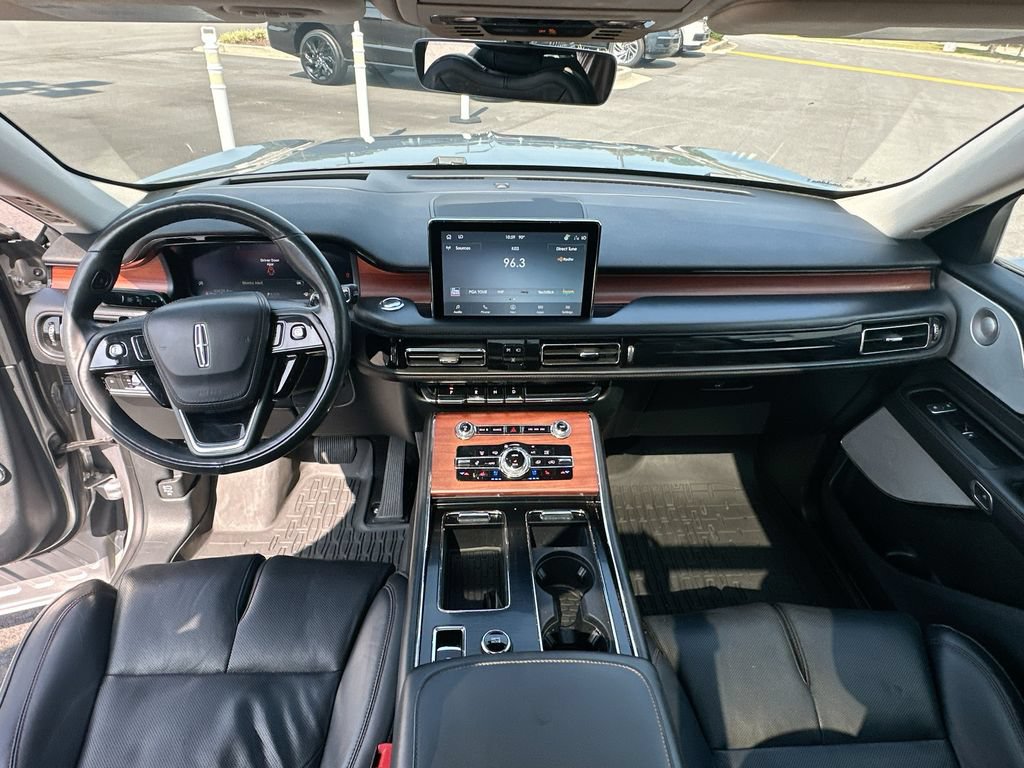 Certified 2021 Lincoln Aviator Reserve w/ Equipment Group 202A AWD/4WD image 3
