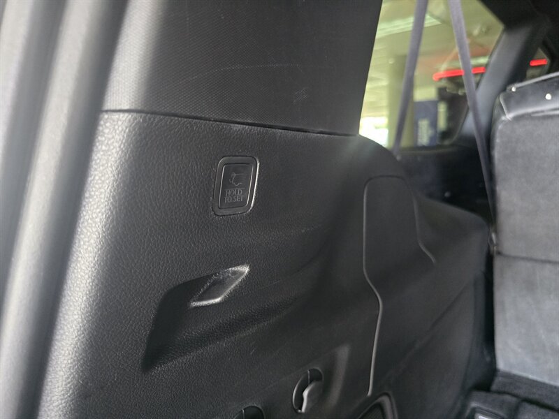 Used 2023 Jeep Wagoneer L Series III RWD image 41