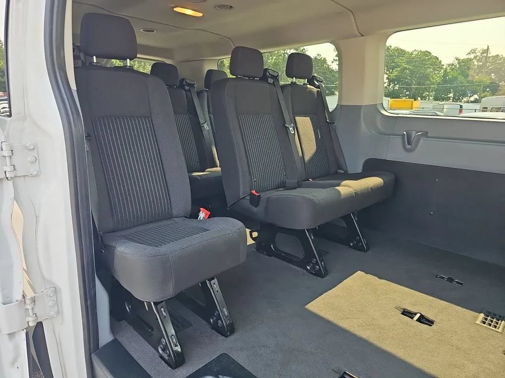 Used 2018 Ford Transit 350 XL RWD image 19