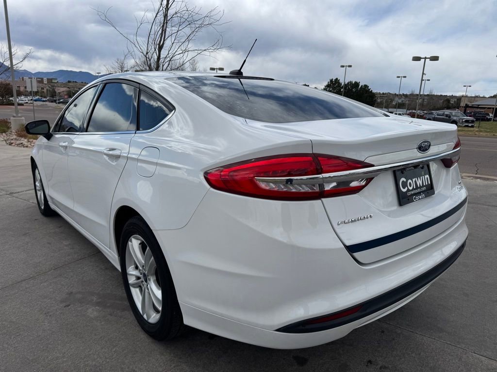 Used 2018 Ford Fusion SE FWD image 5