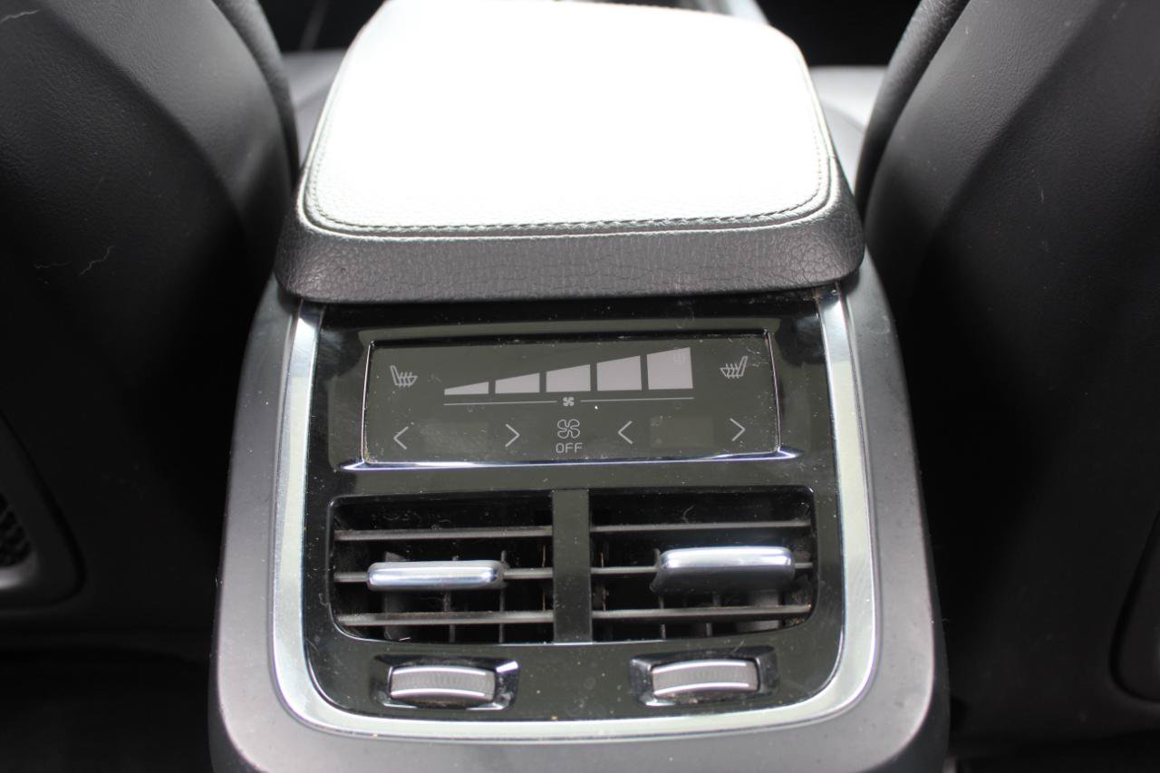 Used 2017 Volvo XC90 T6 Momentum w/ Vision Package AWD/4WD image 20
