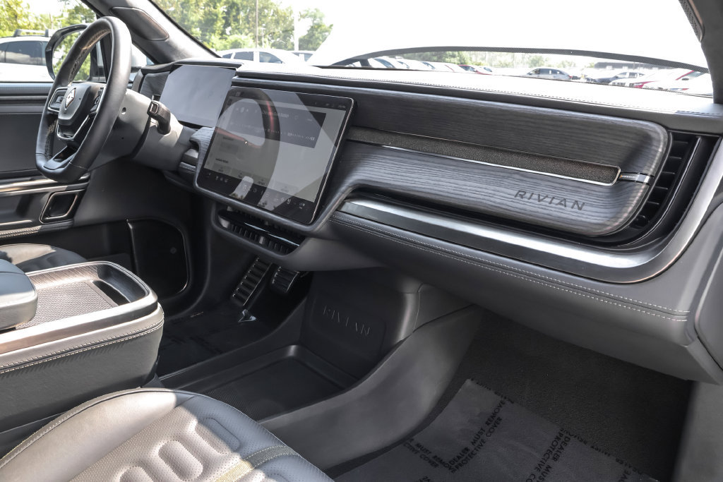 Used 2024 Rivian R1S Adventure Dual AWD/4WD image 35