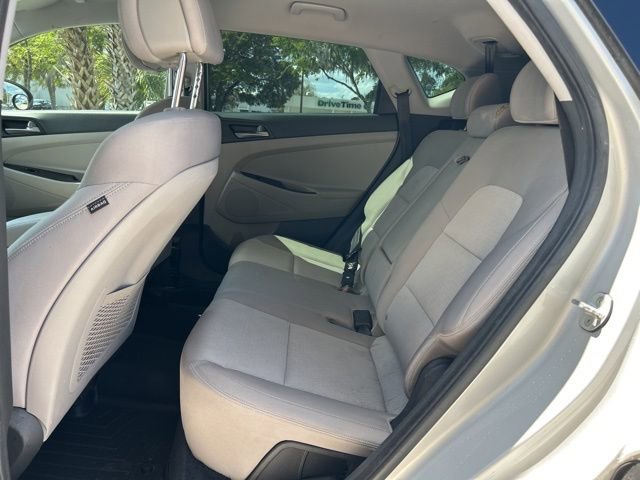 Used 2016 Hyundai Tucson SE w/ Option Group 02 FWD image 12
