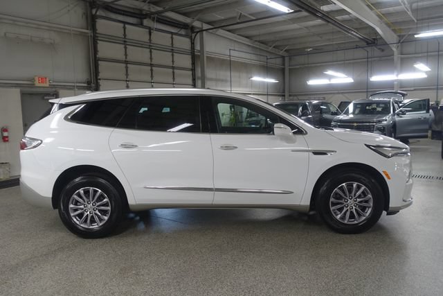 Used 2024 Buick Enclave Essence w/ LPO, Floor Liner Package FWD image 8