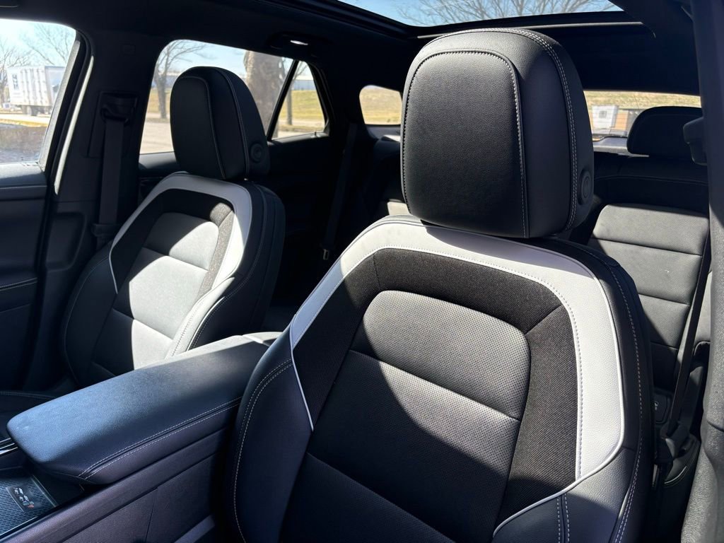 Used 2024 Chevrolet Blazer EV LT image 27