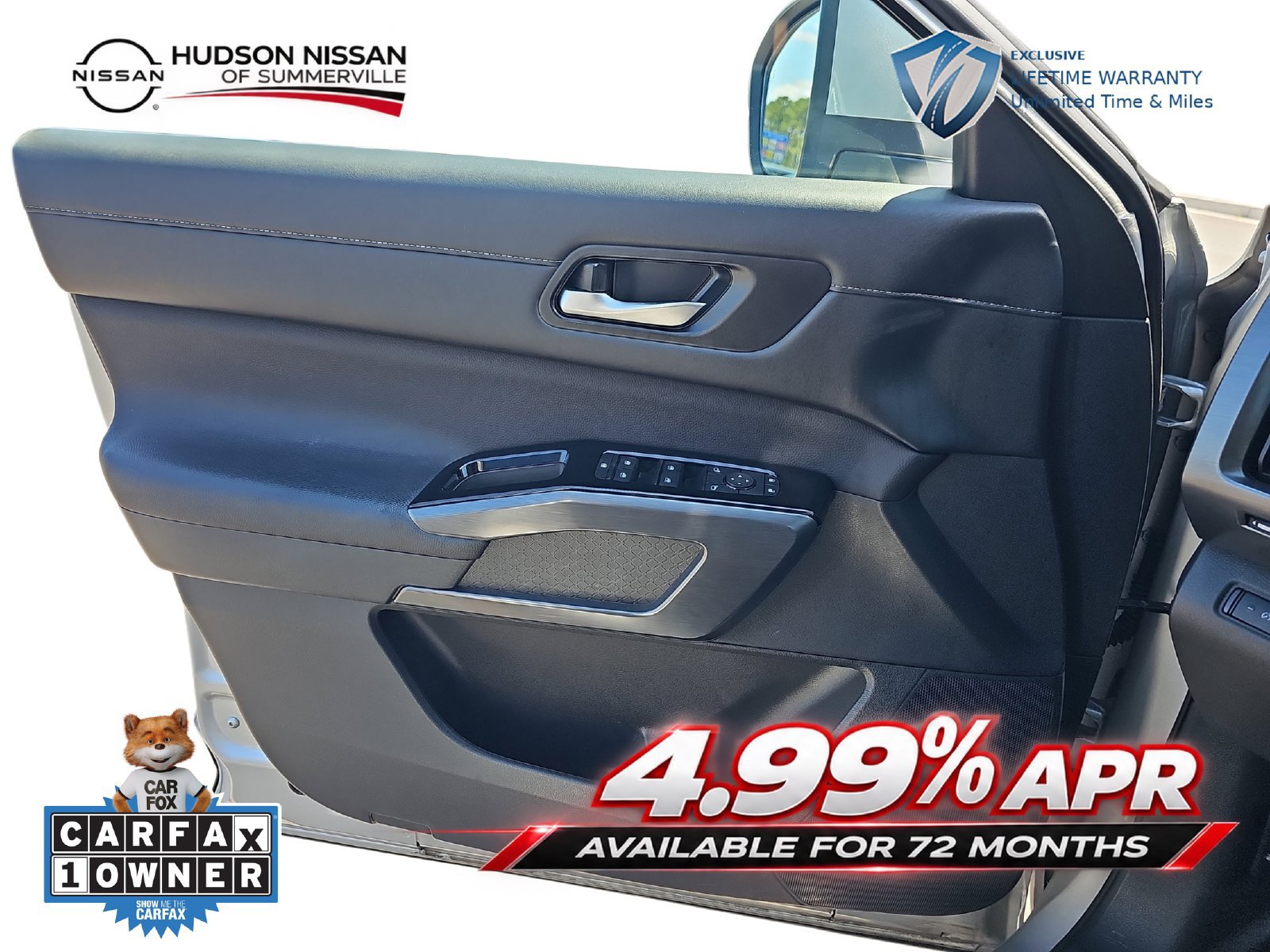 Used 2025 Nissan Pathfinder SL FWD image 27