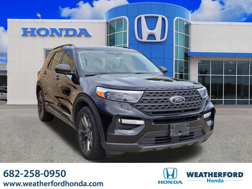Used 2021 Ford Explorer XLT w/ Equipment Group 202A AWD/4WD image 1