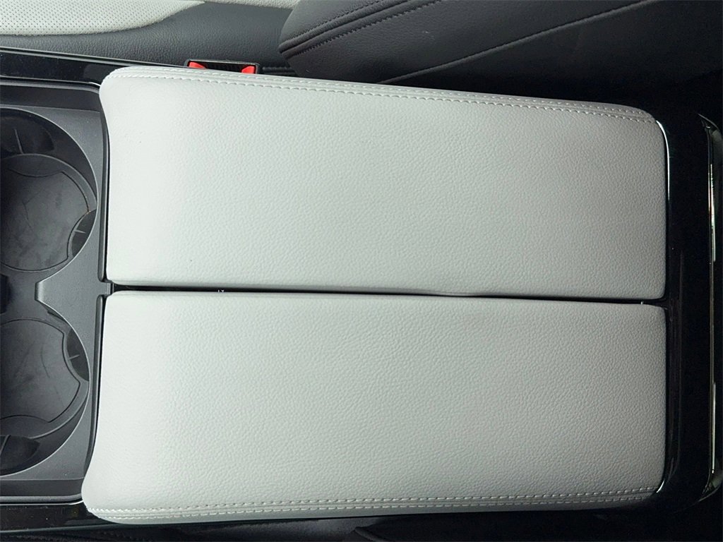 Used 2023 Land Rover Range Rover Evoque R-Dynamic SE image 34