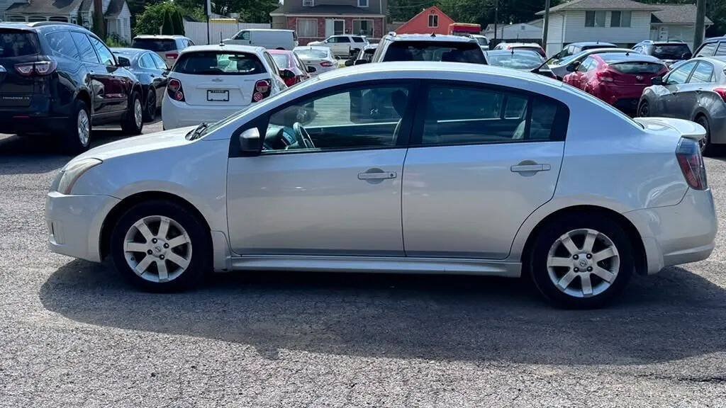 Used 2011 Nissan Sentra 2.0 SR FWD image 3