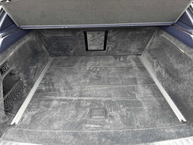 Used 2023 Bentley Bentayga Extended Wheelbase image 77