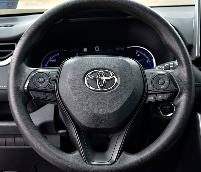 Certified 2024 Toyota RAV4 XLE w/ Convenience Package image 17