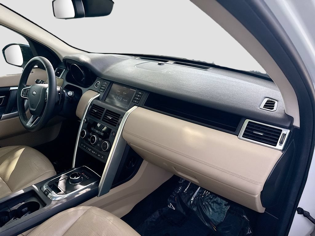 Used 2018 Land Rover Discovery Sport HSE AWD/4WD image 30