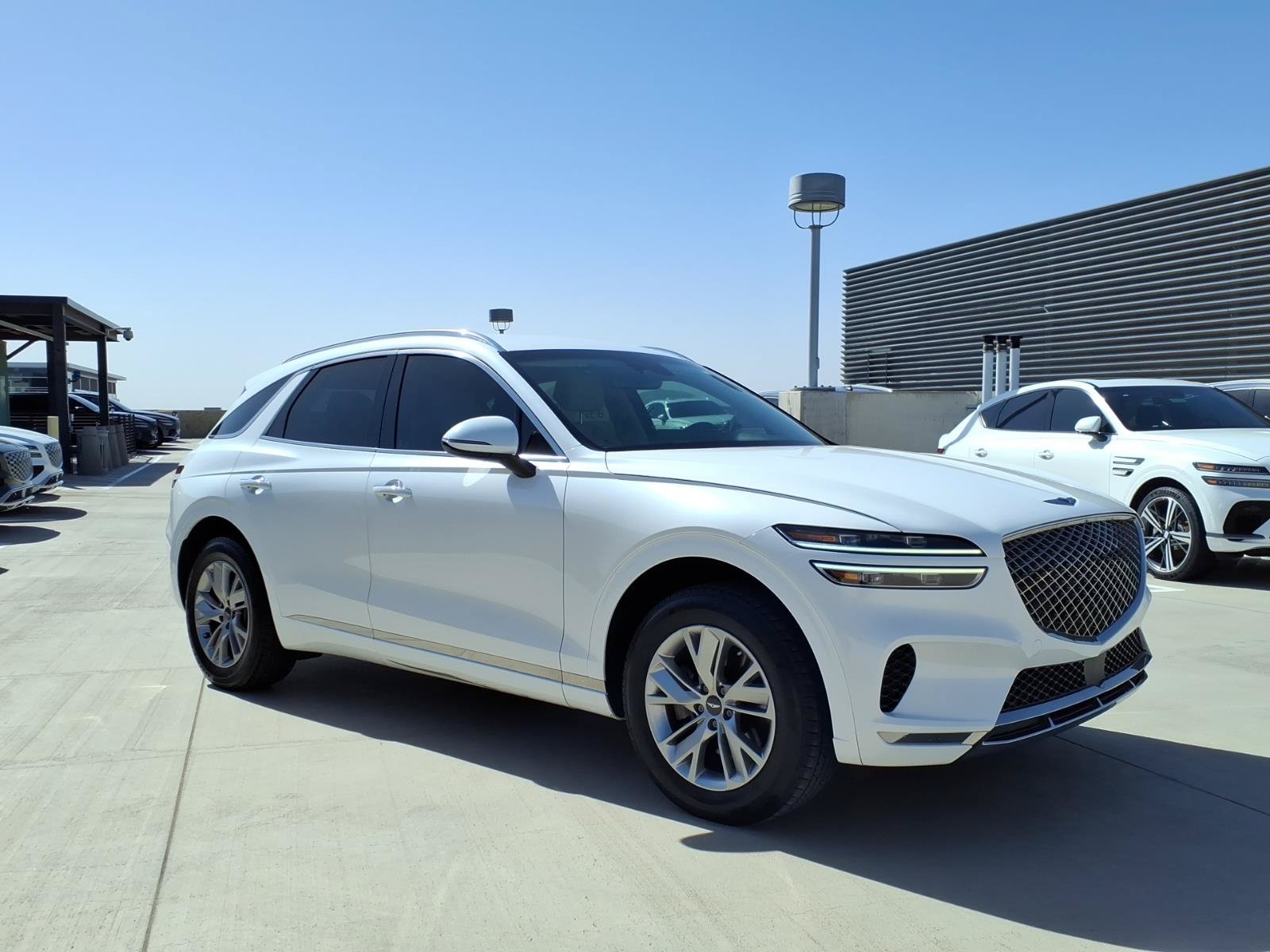 Certified 2022 Genesis GV70 2.5T AWD/4WD image 7