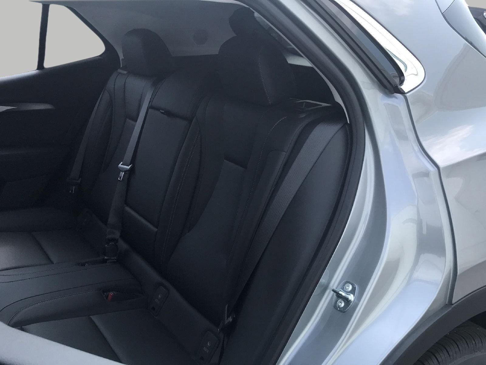 Used 2026 Buick Envision Preferred AWD/4WD image 11
