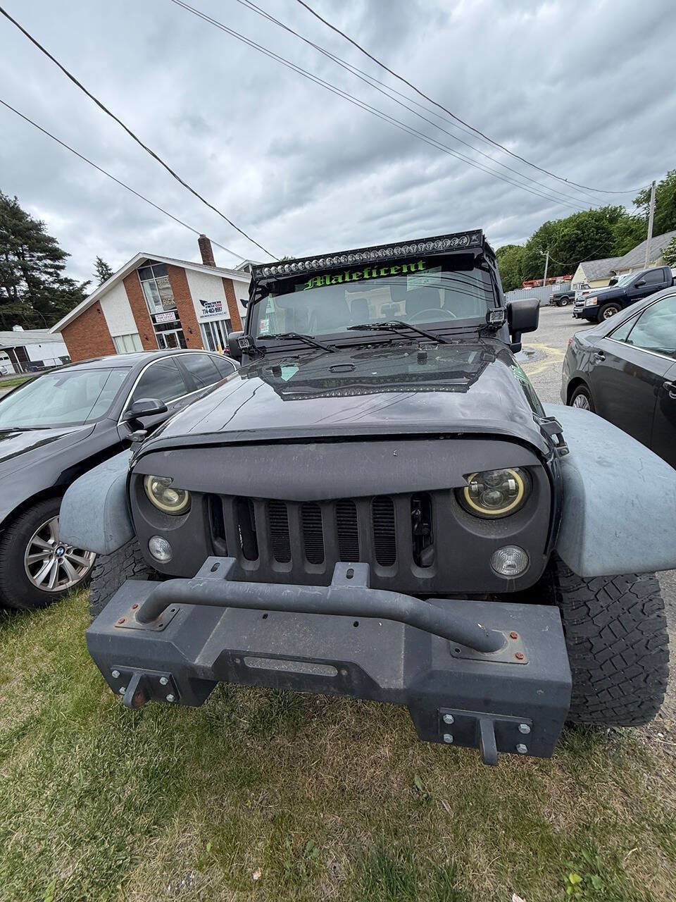 Used 2016 Jeep Wrangler Sport AWD/4WD image 3