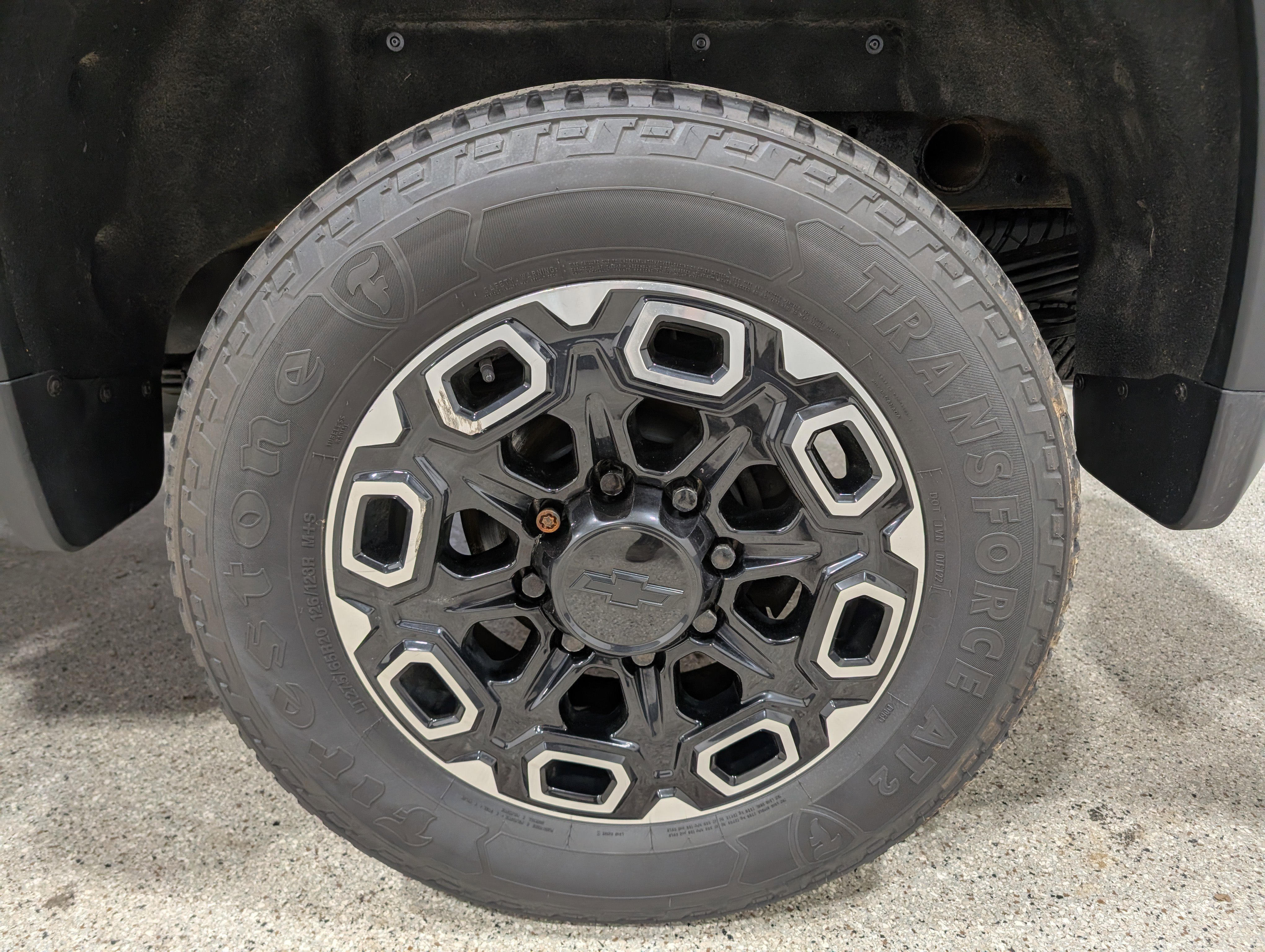 Used 2021 Chevrolet Silverado 2500 High Country w/ Technology Package AWD/4WD image 12