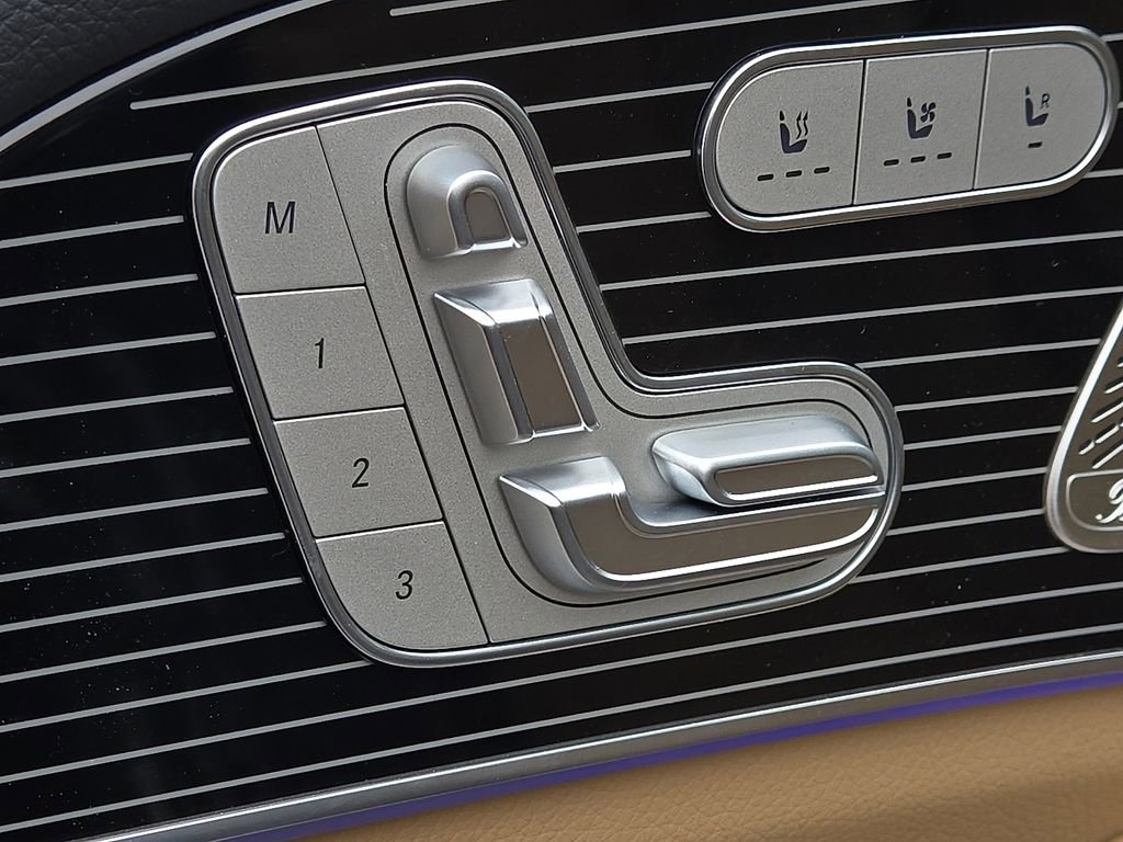 New 2026 Mercedes-Benz GLS 580 4MATIC image 18
