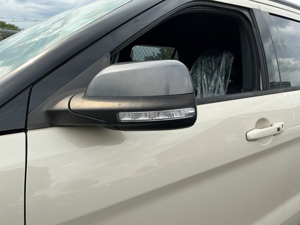 Used 2018 Ford Explorer XLT w/ XLT Appearance Package AWD/4WD image 5