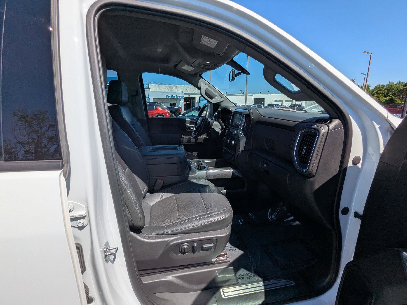 Used 2022 Chevrolet Silverado 2500 LTZ w/ LTZ Plus Package AWD/4WD image 22