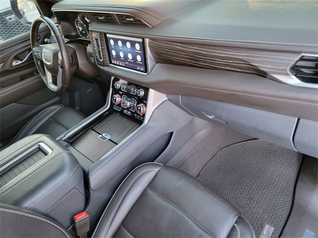 Used 2021 GMC Yukon XL Denali w/ Denali Ultimate Package image 18