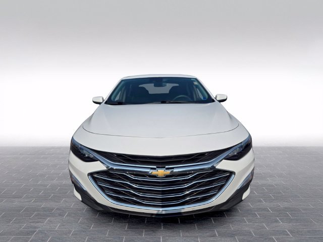 Used 2023 Chevrolet Malibu LS w/ Driver Confidence Package FWD image 2