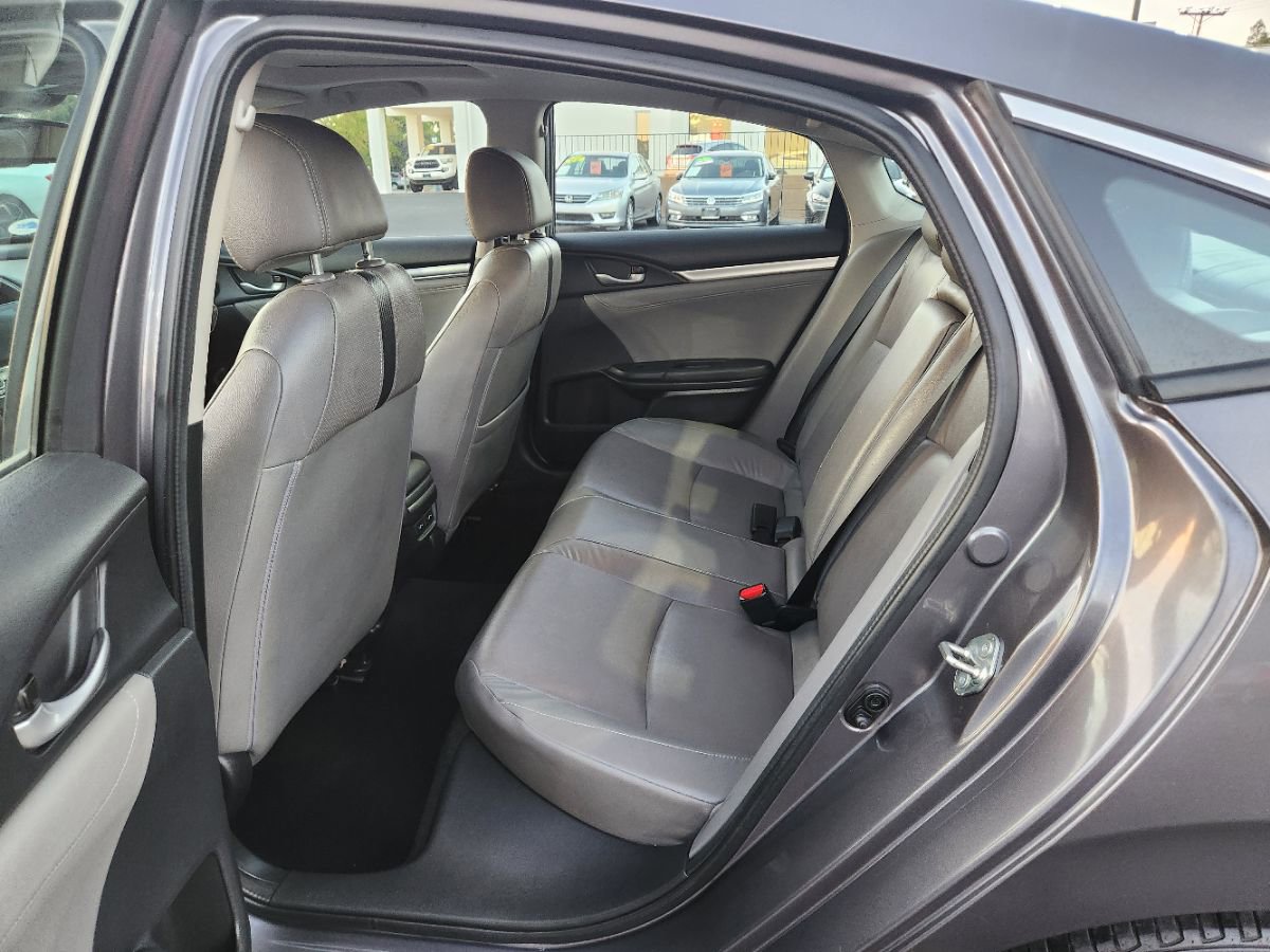 Used 2016 Honda Civic Touring image 10