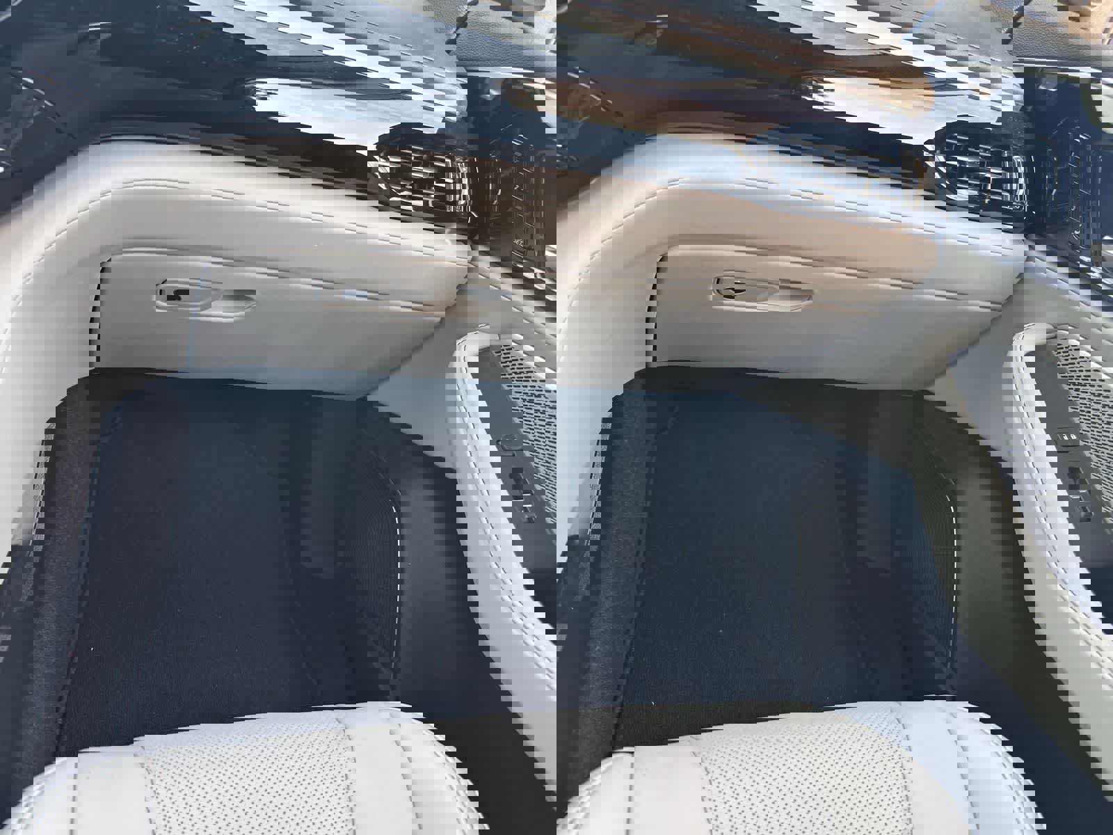 Certified 2023 Acura MDX SH-AWD w/ Technology Package image 21