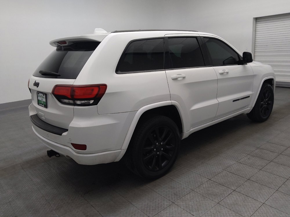 Used 2019 Jeep Grand Cherokee Altitude image 10