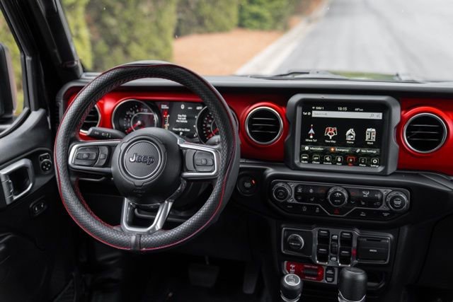 Used 2022 Jeep Gladiator Rubicon w/ LED Lighting Group AWD/4WD image 29