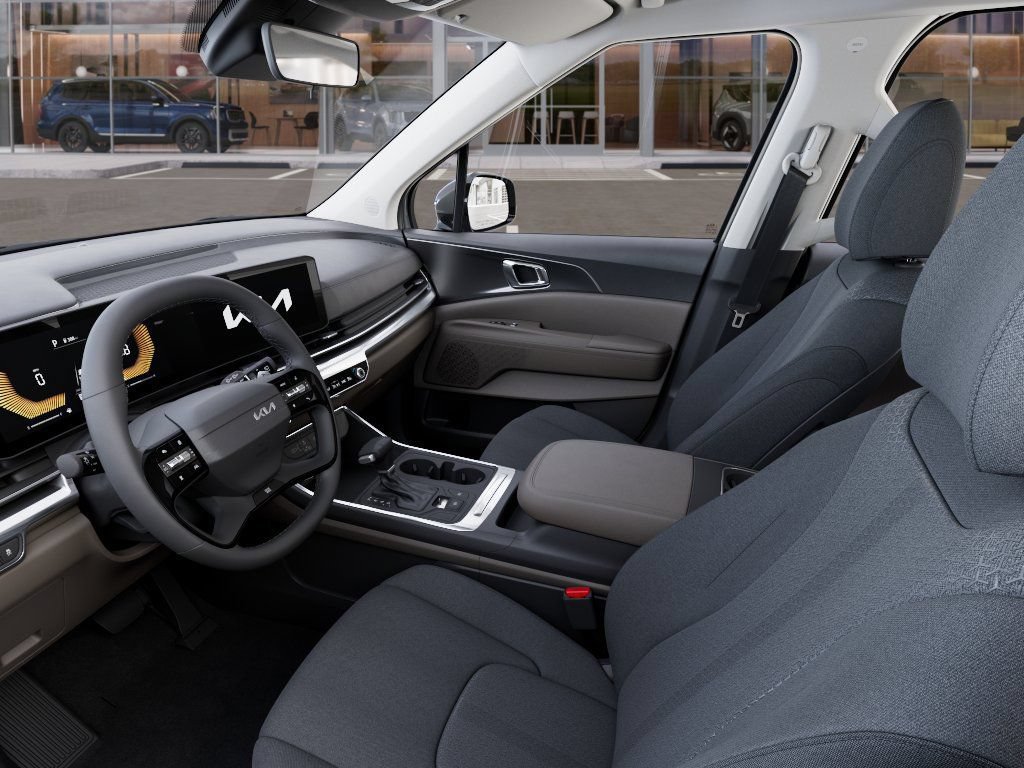 New 2027 Kia Carnival LX FWD image 17