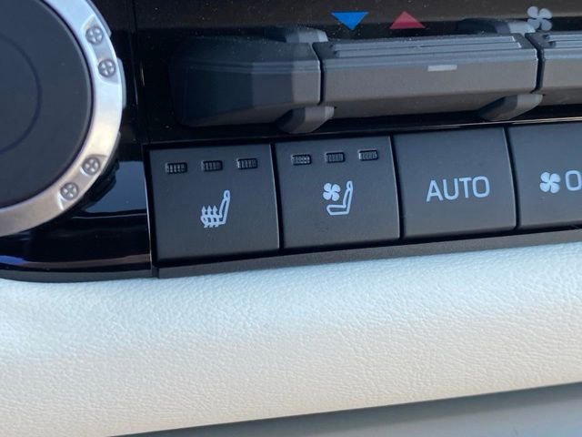 Certified 2025 Toyota Sequoia Capstone image 20