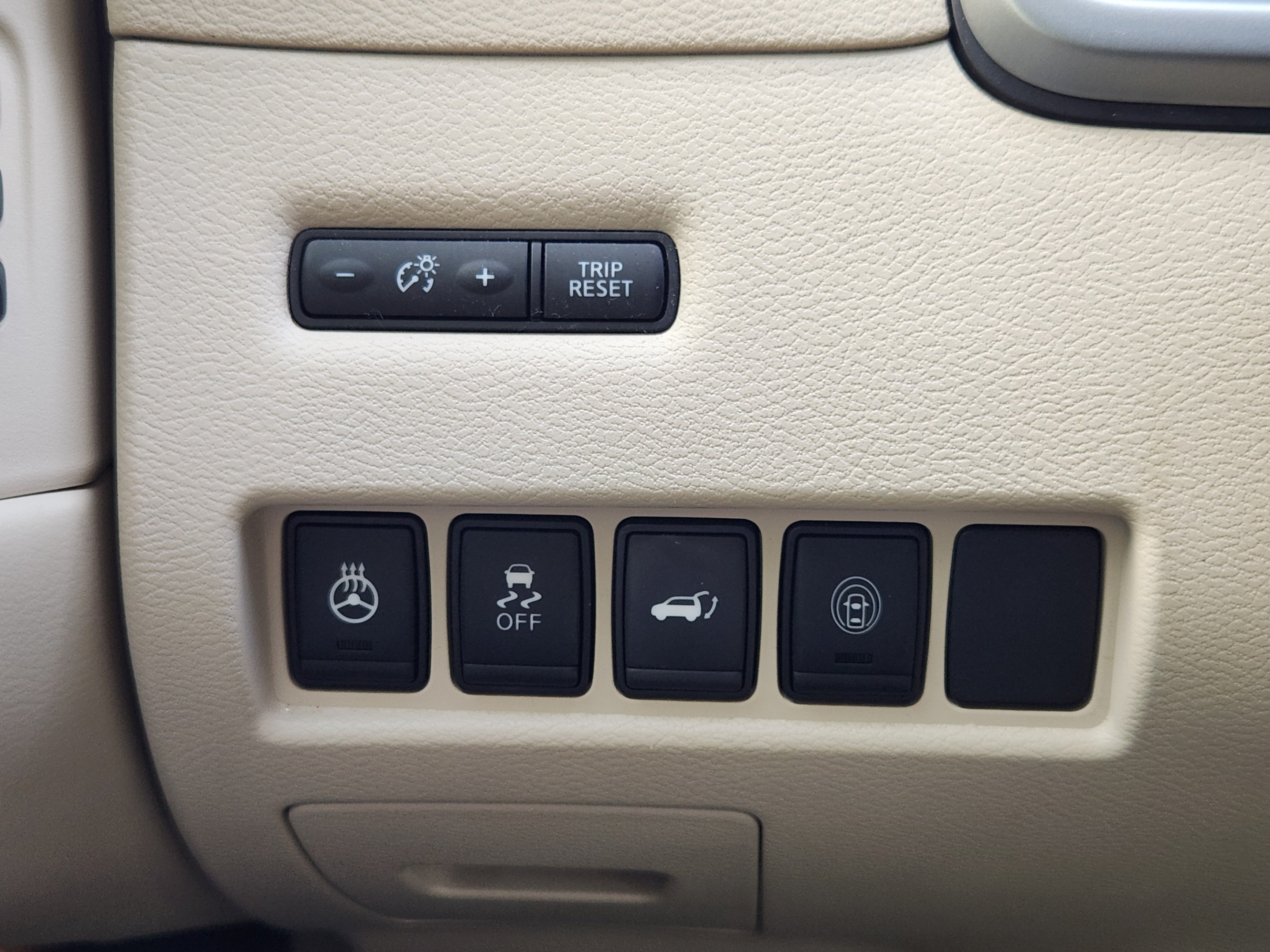 Used 2020 Nissan Murano SL w/ Moonroof Package FWD image 17