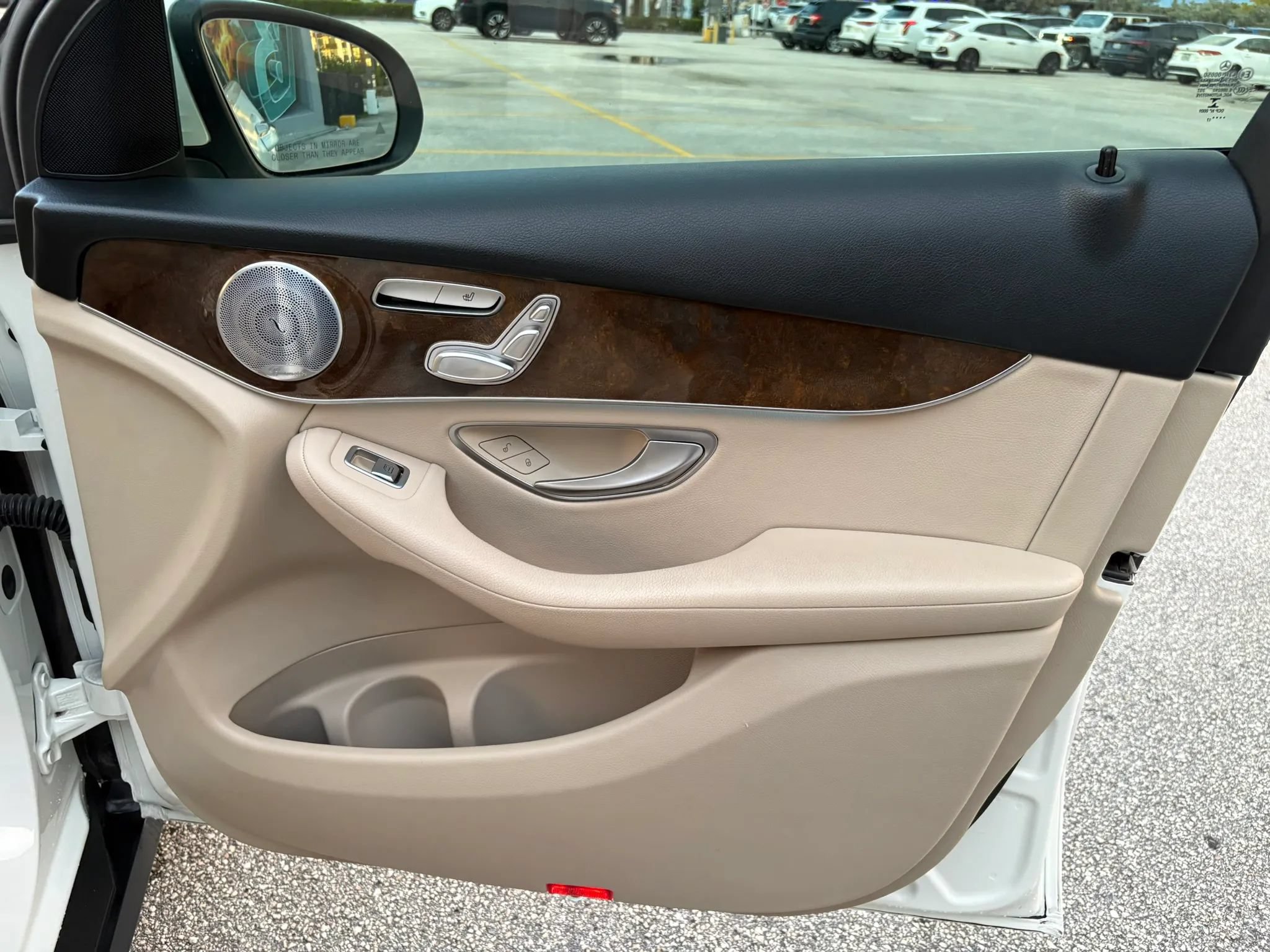 Used 2017 Mercedes-Benz GLC 300 4MATIC image 26