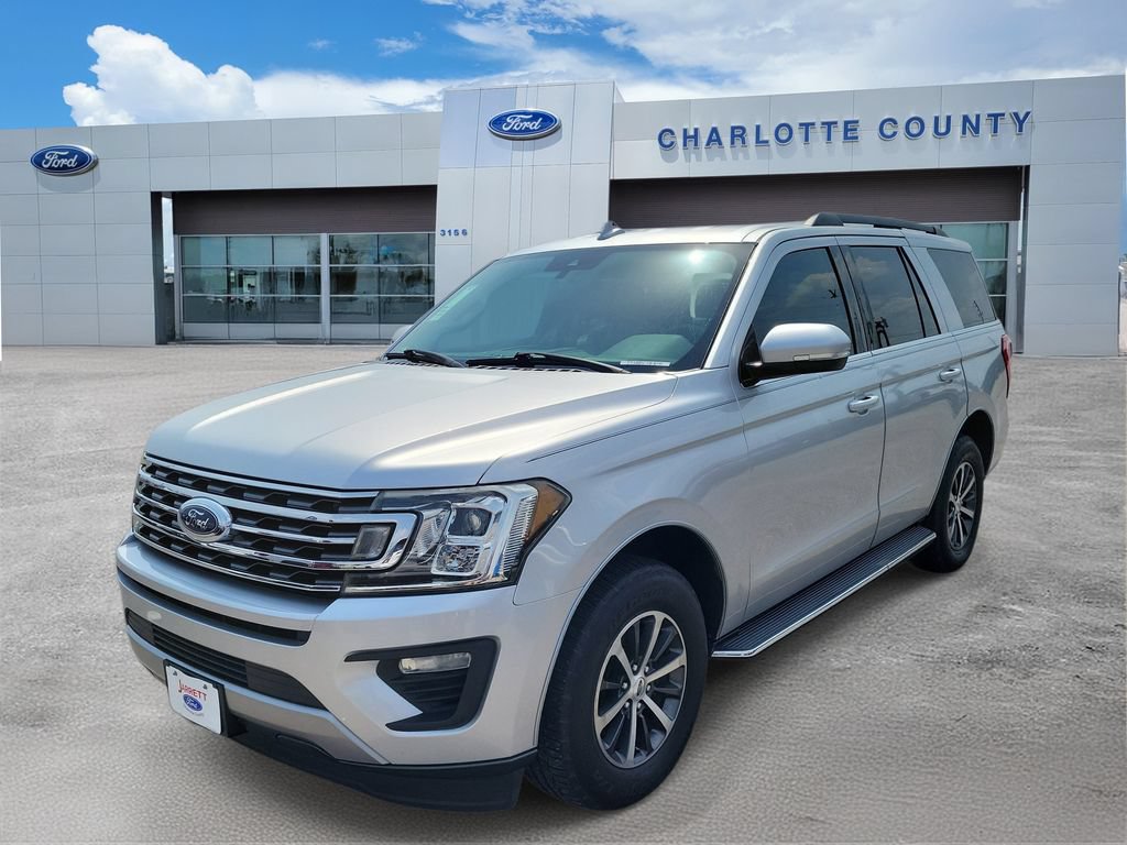 Used 2018 Ford Expedition XLT w/ Equipment Group 202A RWD image 2