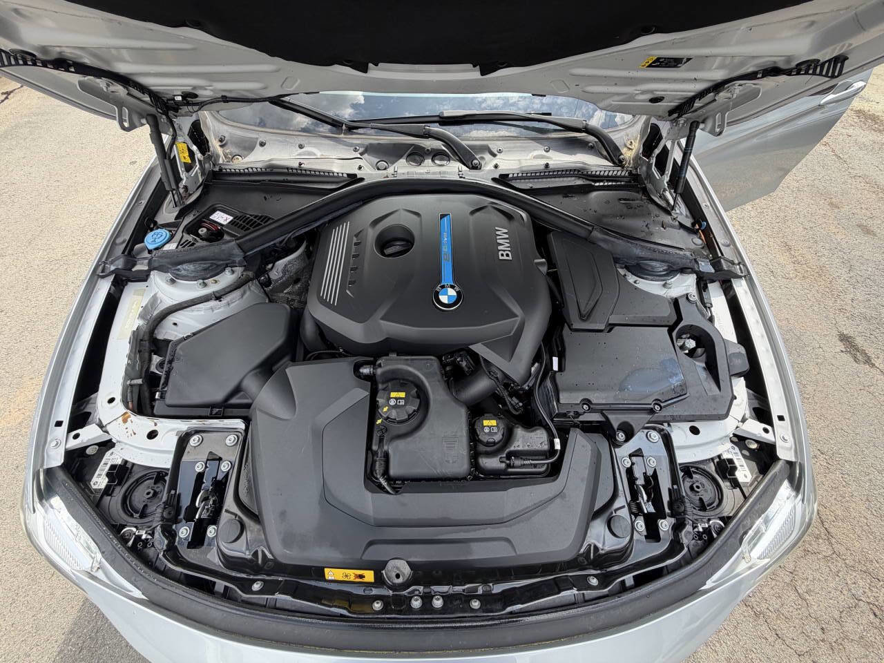 Used 2017 BMW 330e image 12