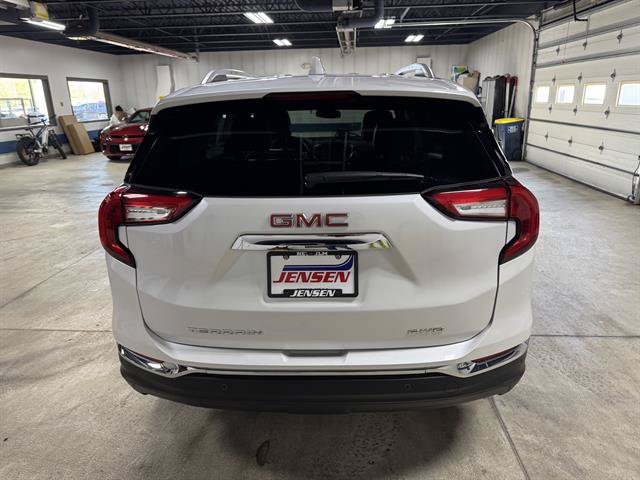 Certified 2022 GMC Terrain SLT w/ Infotainment Package II AWD/4WD image 5