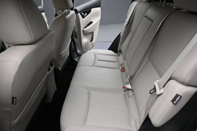 Used 2022 Nissan Rogue Sport SL w/ Premium Package FWD image 15