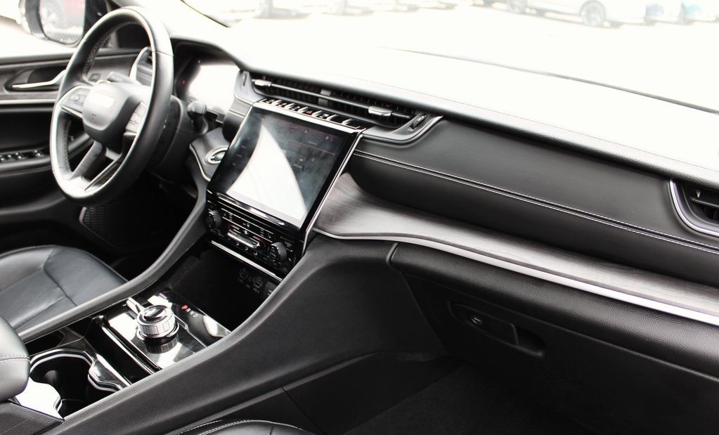 Used 2022 Jeep Grand Cherokee L Limited image 31