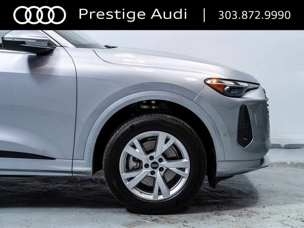 Used 2025 Audi Q5 Premium w/ Convenience Package image 13