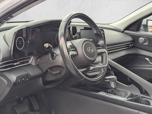 Used 2021 Hyundai Elantra SEL w/ Convenience + Premium Package image 2