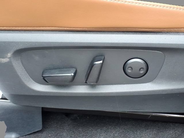 Certified 2025 Nissan Pathfinder Platinum w/ Cargo Package FWD image 19