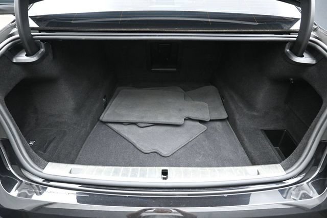 Used 2022 BMW 750i xDrive w/ Luxury Rear Seating Package AWD/4WD image 38