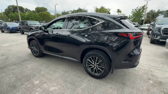 Certified 2022 Lexus NX 250 FWD image 5