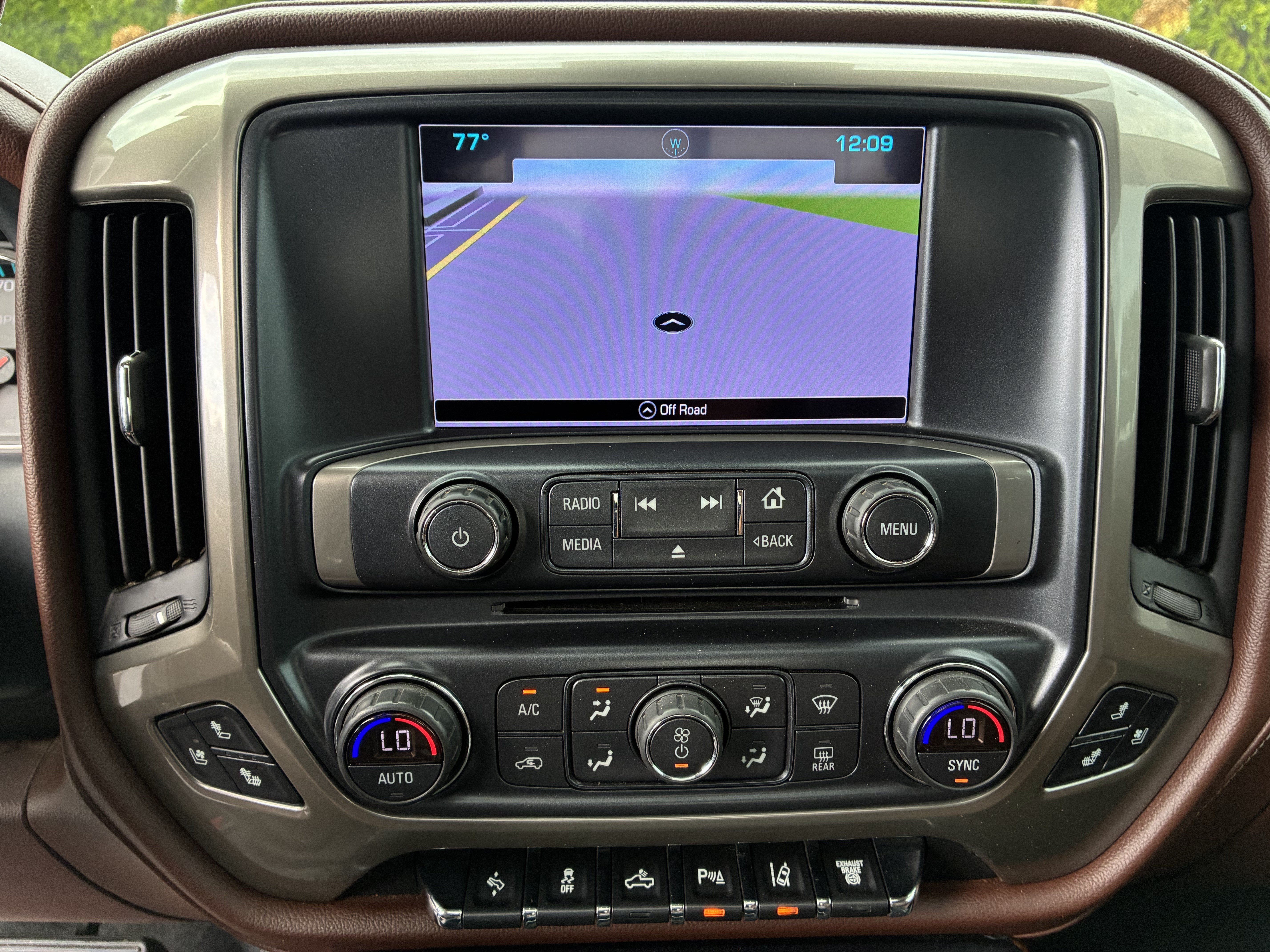 Used 2018 Chevrolet Silverado 3500 High Country w/ Duramax Plus Package AWD/4WD image 36