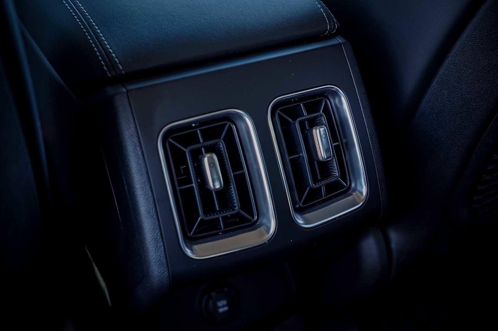 Certified 2025 Kia Sorento EX w/ Panoramic Sunroof Package image 23