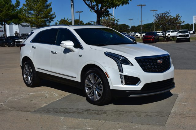 Used 2025 Cadillac XT5 Premium Luxury image 3