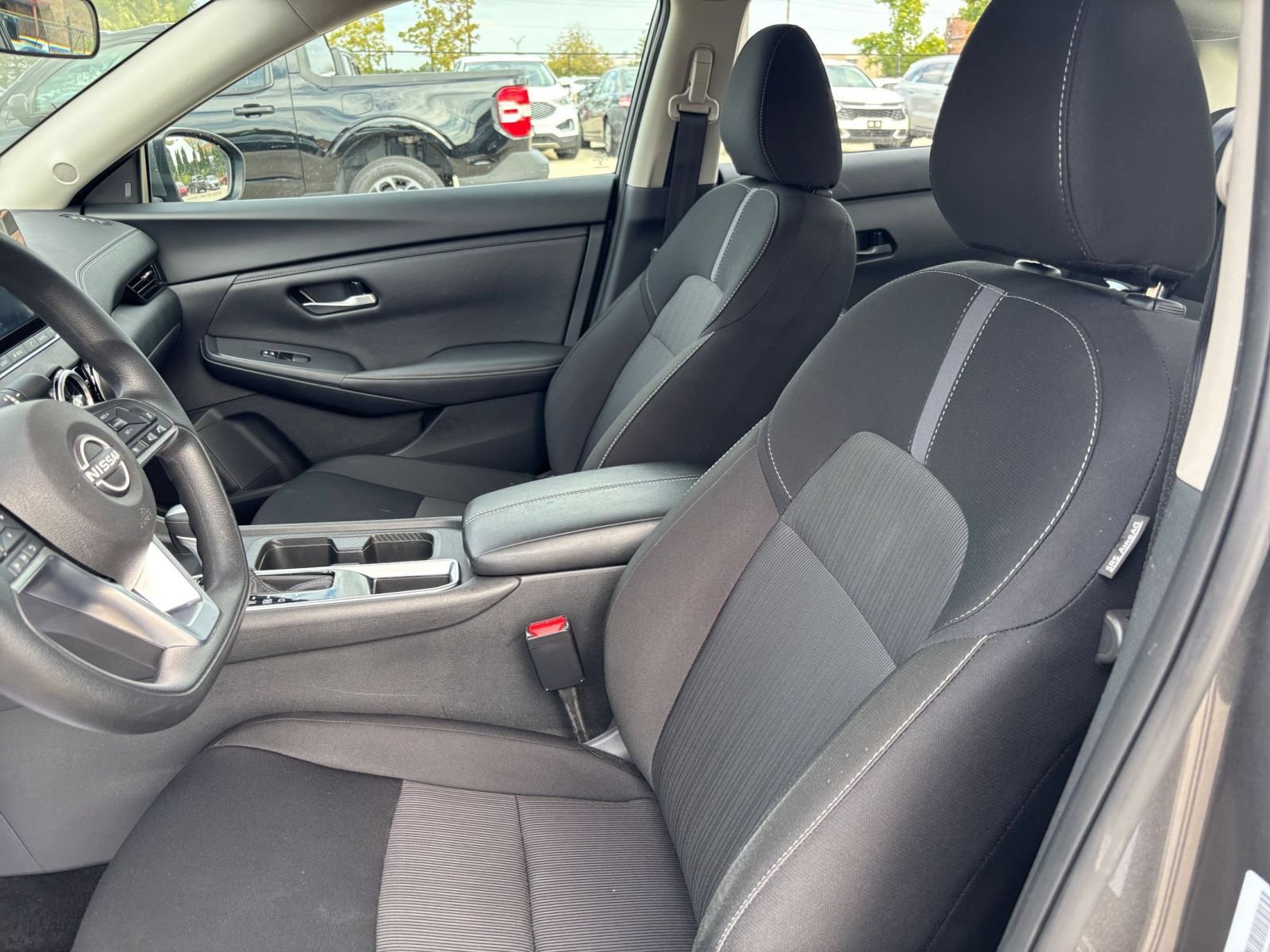 Used 2025 Nissan Sentra SV FWD image 24